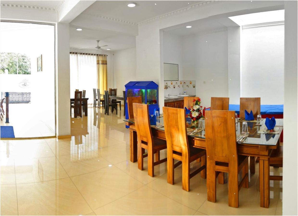 Ronaka Airport Transit Hotel Katunayaka Zewnętrze zdjęcie