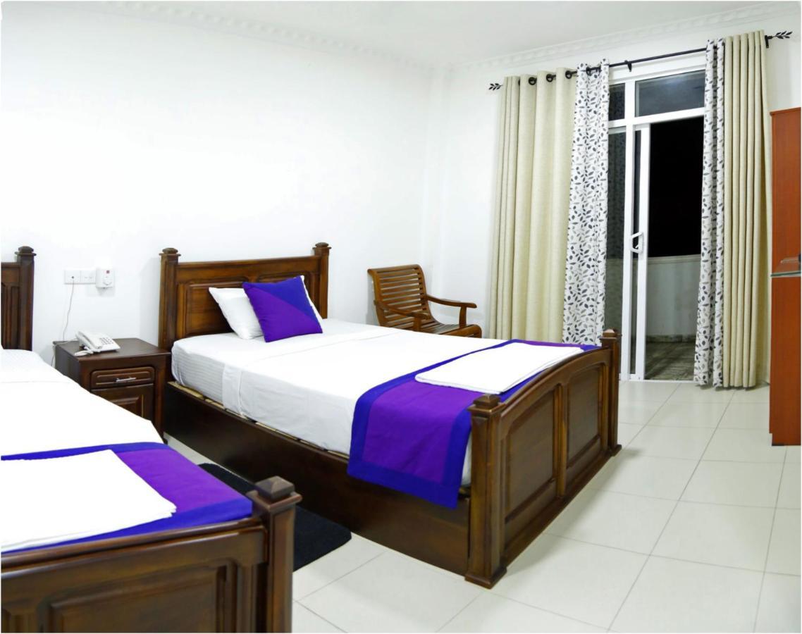 Ronaka Airport Transit Hotel Katunayaka Zewnętrze zdjęcie